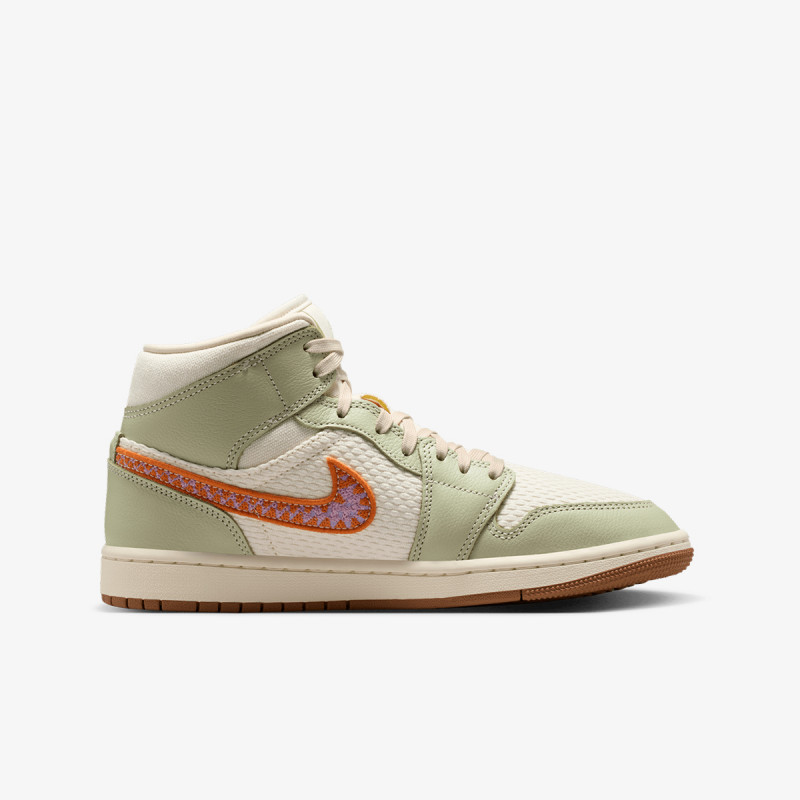 NIKE Спортни обувки WMNS AIR JORDAN 1 MID SE 
