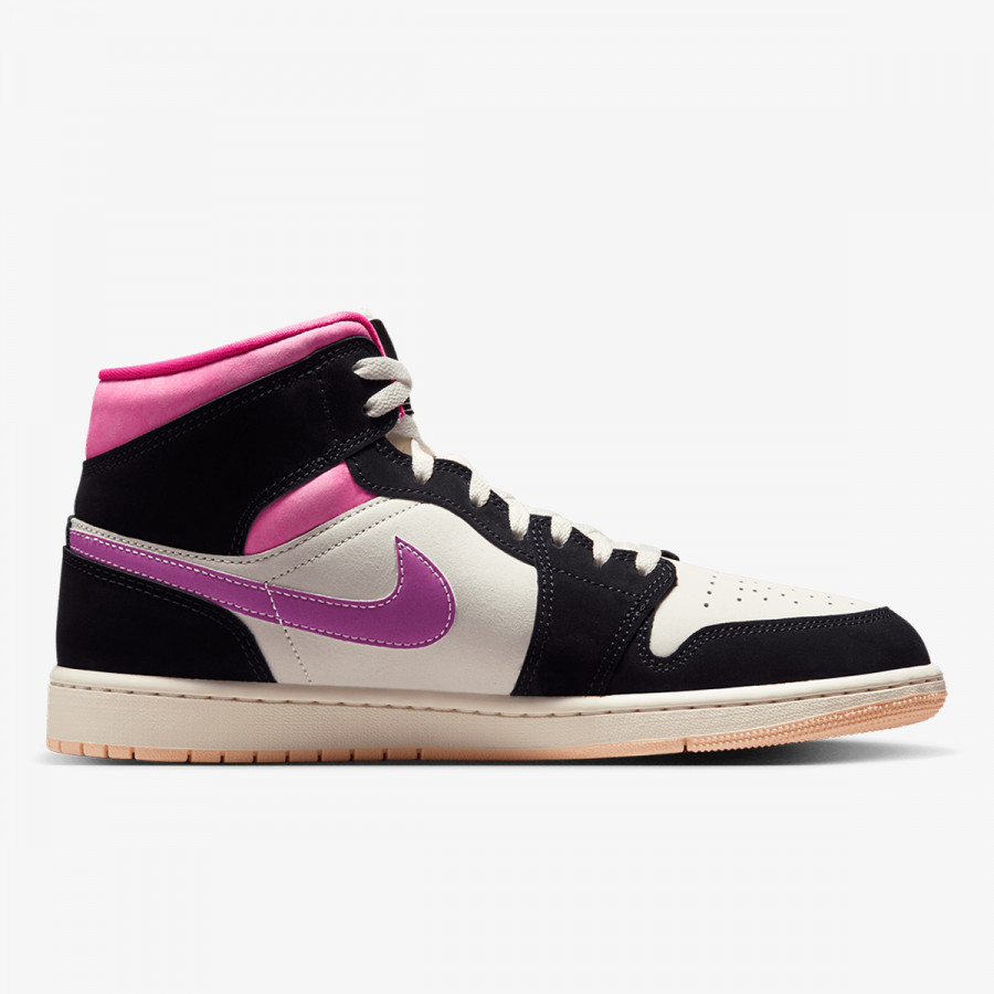 NIKE Спортни обувки AIR JORDAN 1 MID SE 
