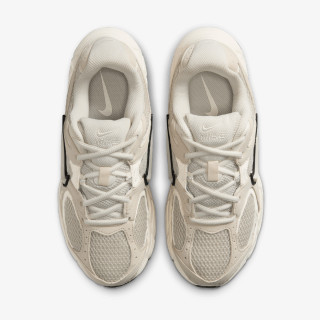 NIKE Спортни обувки W NIKE V5 RNR 