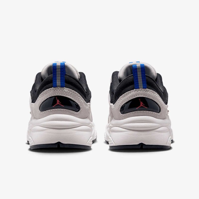 NIKE Спортни обувки JORDAN TRUNNER O/S BG 