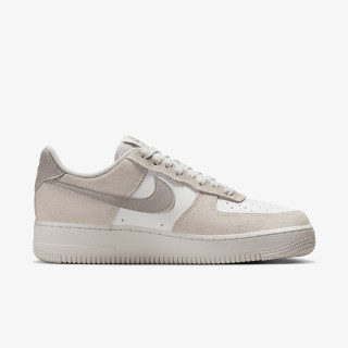 NIKE Спортни обувки W NIKE AIR FORCE 1 LO SR 