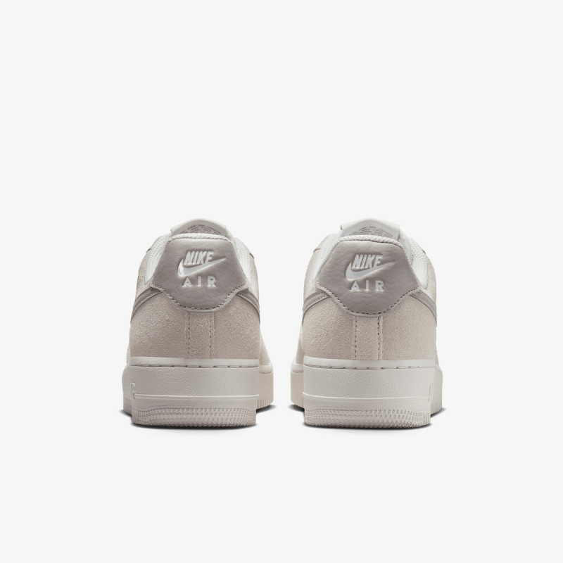 NIKE Спортни обувки W NIKE AIR FORCE 1 LO SR 