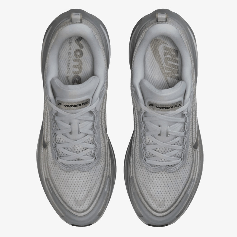 NIKE Спортни обувки NIKE VOMERO PLUS AS 