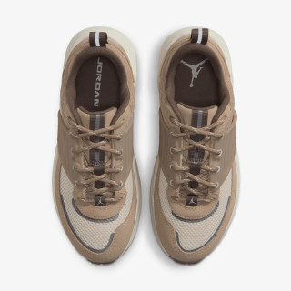 NIKE Спортни обувки WMNS JORDAN TRUNNER O/S 