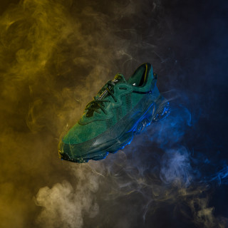 adidas Спортни обувки OZWEEGO TR 