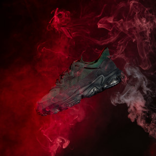 adidas Спортни обувки OZWEEGO TR 
