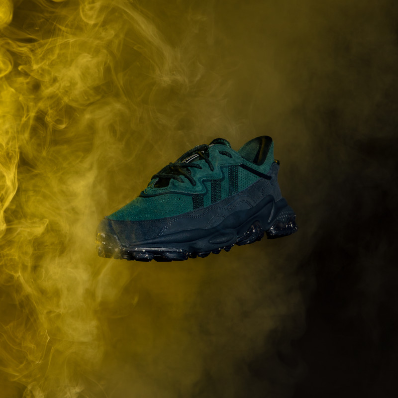 adidas Спортни обувки OZWEEGO TR 