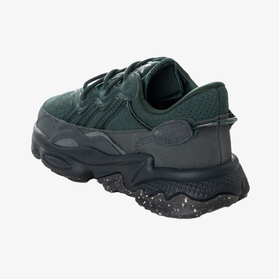 adidas Спортни обувки OZWEEGO TR 