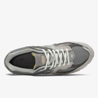 NEW BALANCE Спортни обувки 2002 