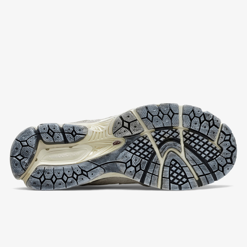 NEW BALANCE Спортни обувки 2002 