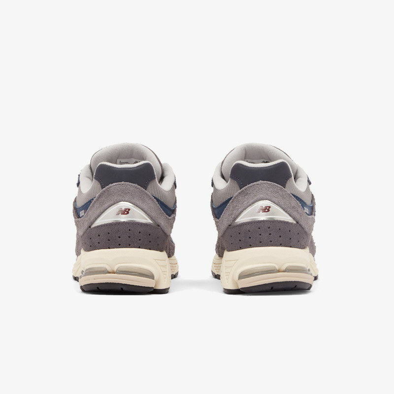 NEW BALANCE Спортни обувки 2002R 