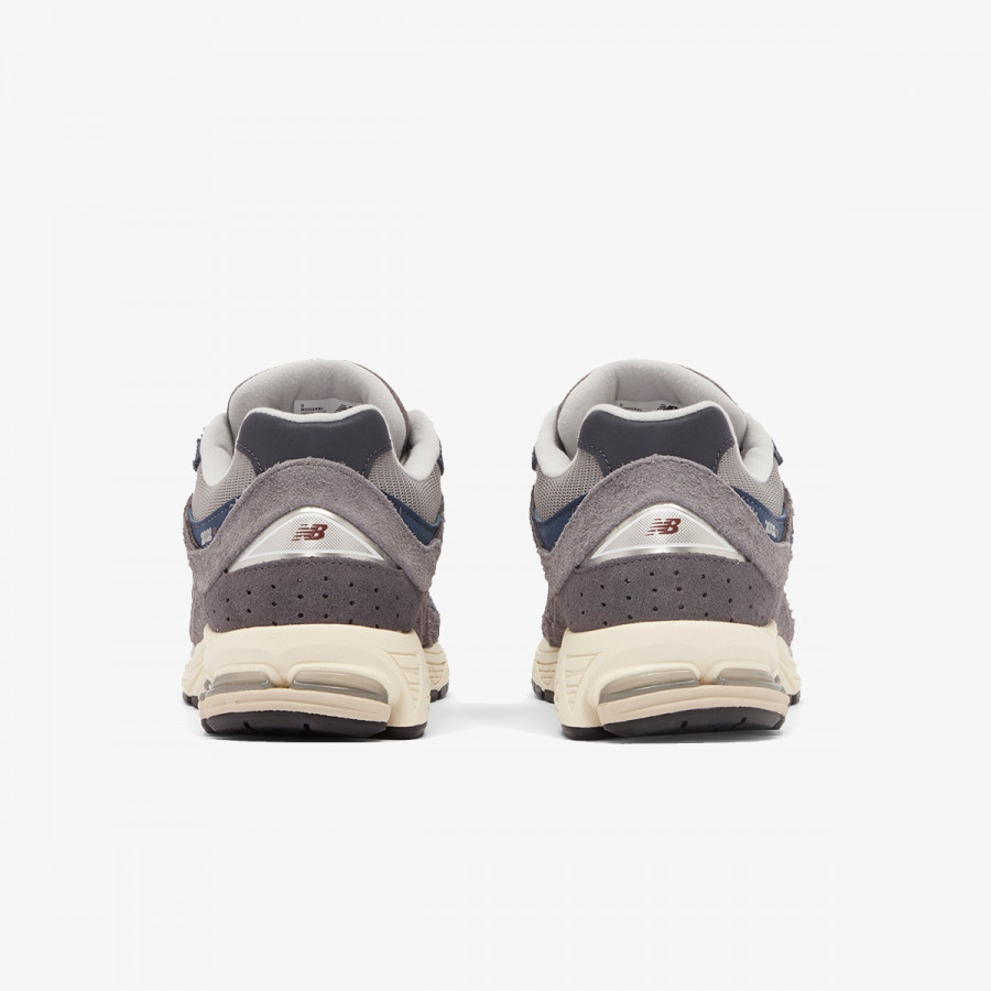 NEW BALANCE Спортни обувки 2002R 