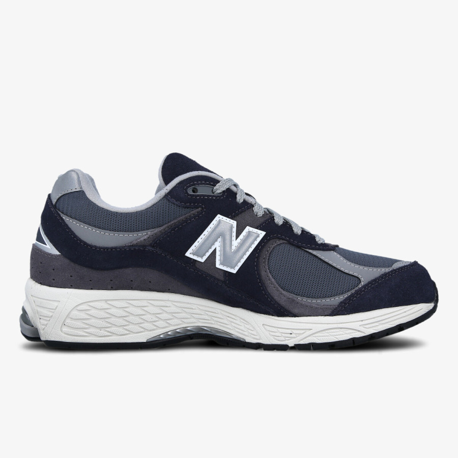 NEW BALANCE Спортни обувки NEW BALANCE - 2002 