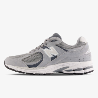 NEW BALANCE Спортни обувки NEW BALANCE - 2002 