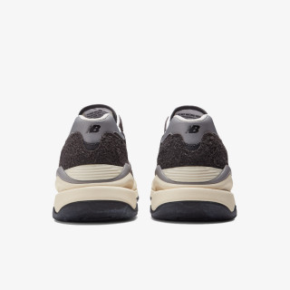 NEW BALANCE Спортни обувки M 5740 