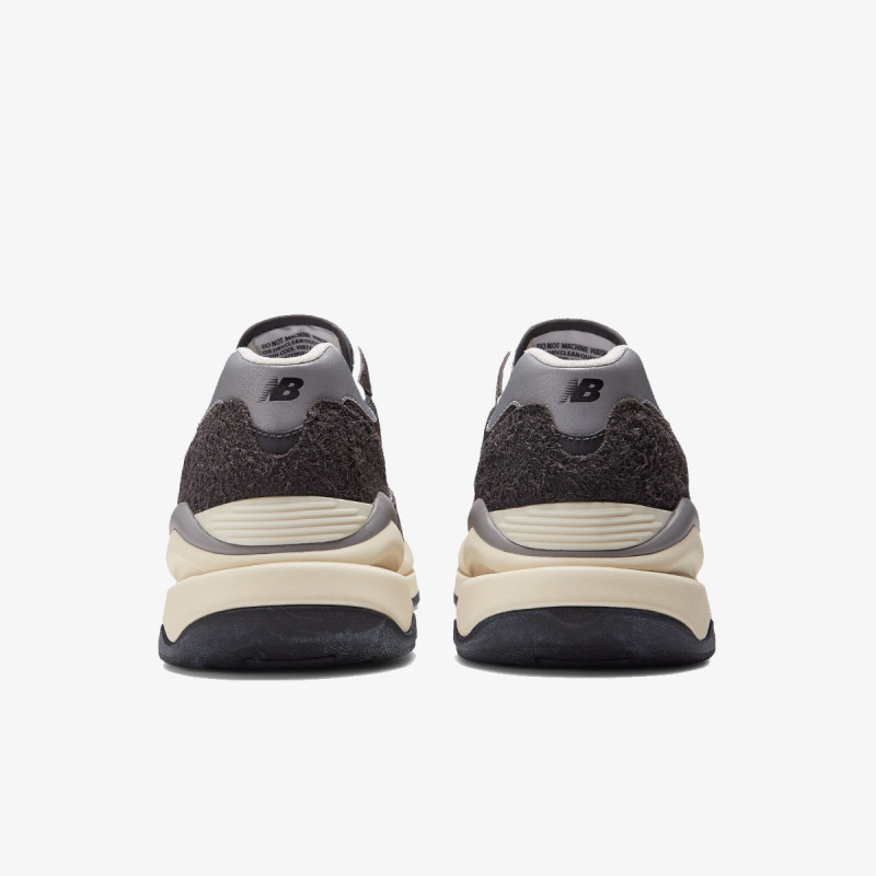 NEW BALANCE Спортни обувки M 5740 
