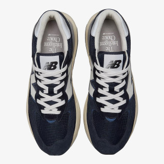 NEW BALANCE Спортни обувки M 5740 