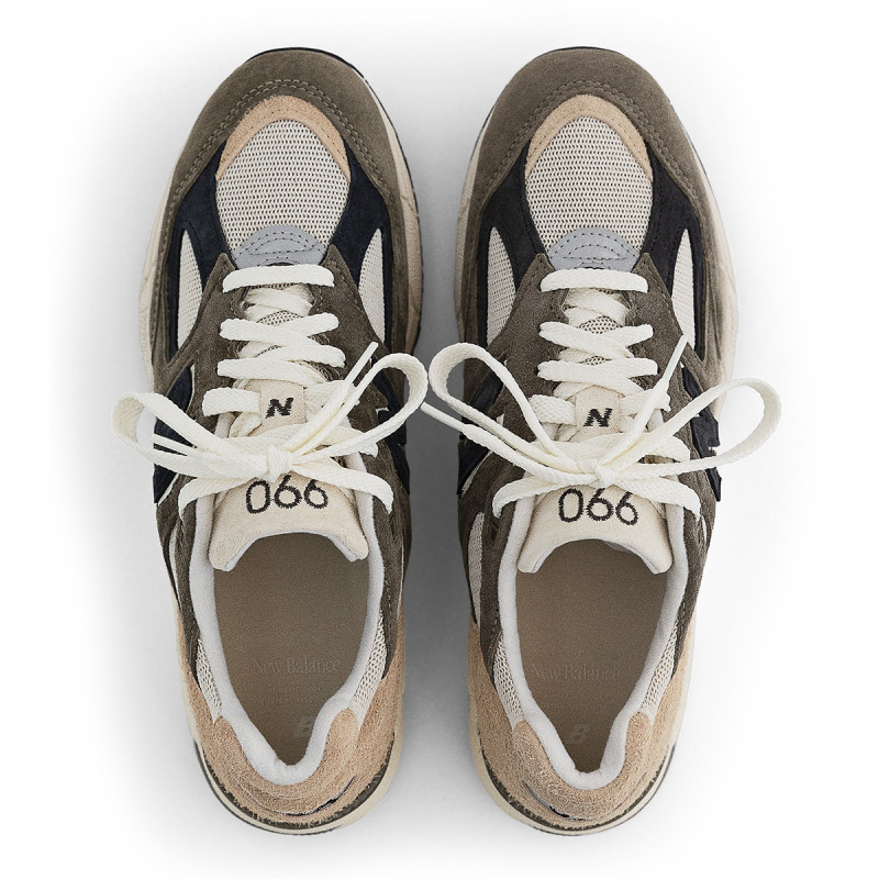 NEW BALANCE Спортни обувки 990 