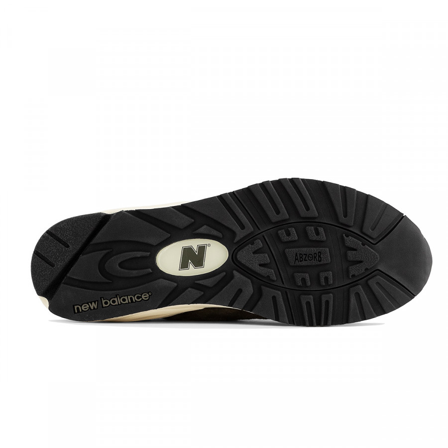 NEW BALANCE Спортни обувки 990 