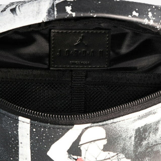 JORDAN Малка чанта JAM BOROUGH GFX CROSSBODY BAG 