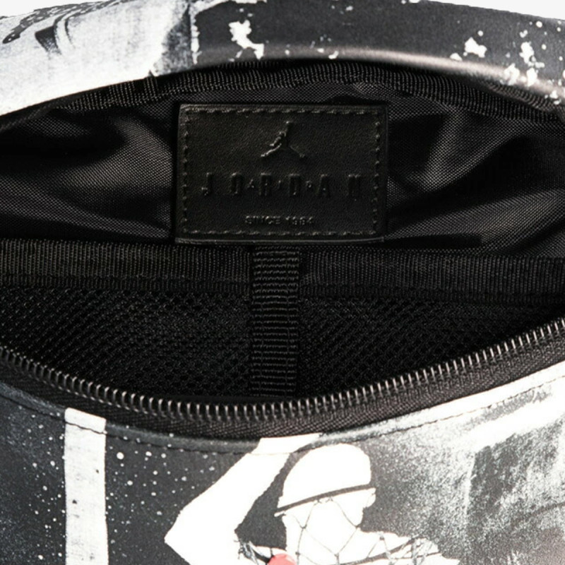 JORDAN Малка чанта JAM BOROUGH GFX CROSSBODY BAG 