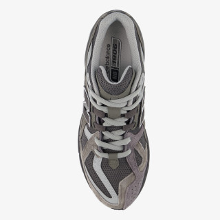 NEW BALANCE Спортни обувки 1906 