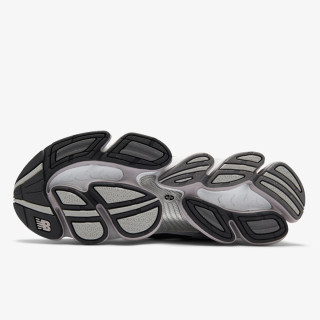 NEW BALANCE Спортни обувки 2000 