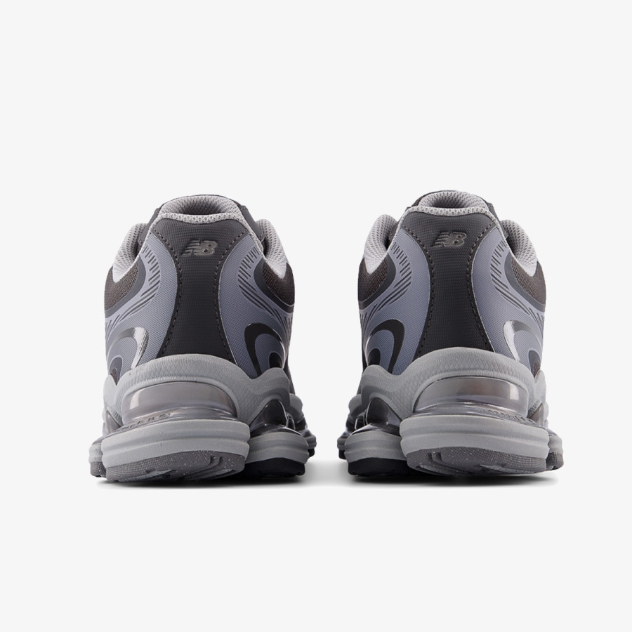 NEW BALANCE Спортни обувки 2000 