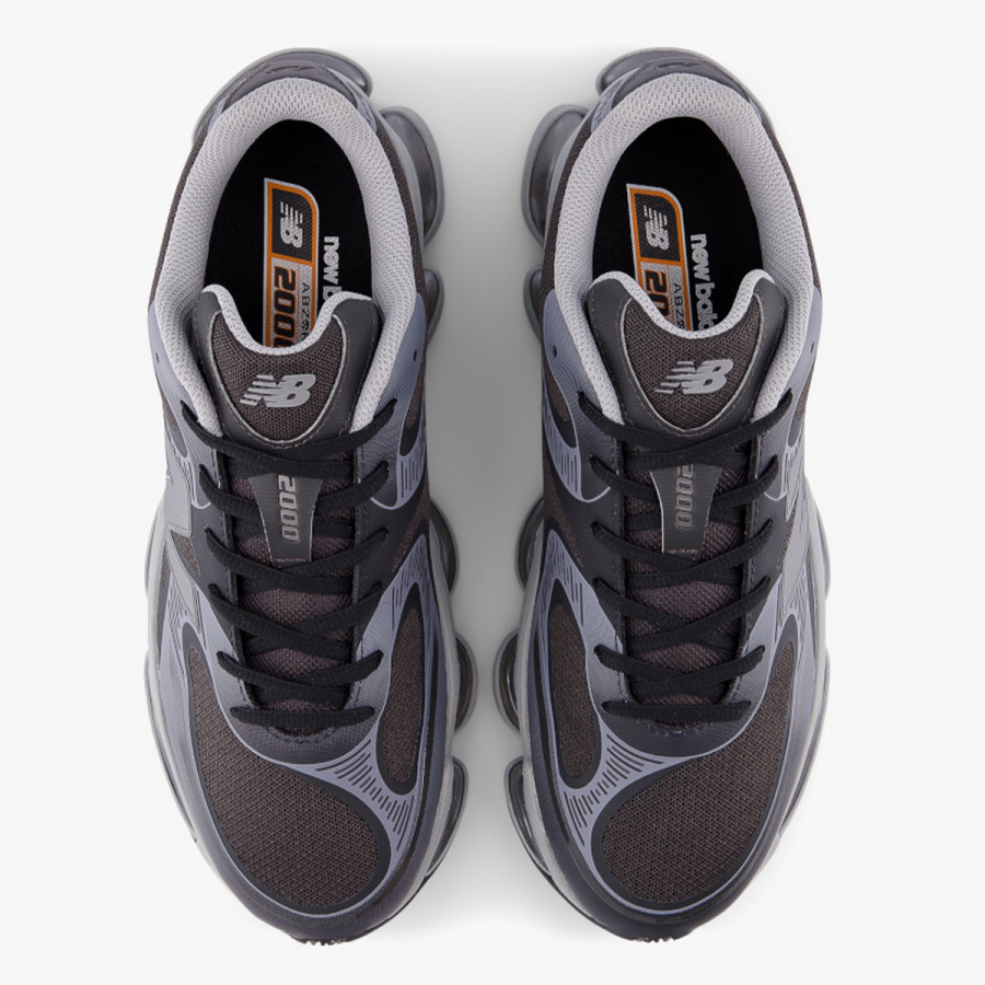 NEW BALANCE Спортни обувки 2000 