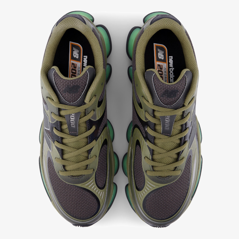 NEW BALANCE Спортни обувки 2000 