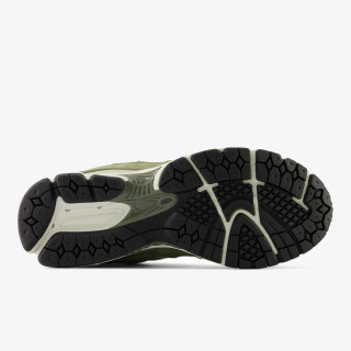 NEW BALANCE Спортни обувки 2002R 