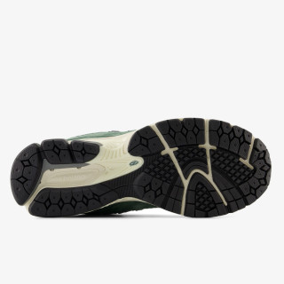 NEW BALANCE Спортни обувки 2002R