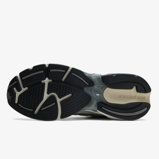 NEW BALANCE Спортни обувки 2010 