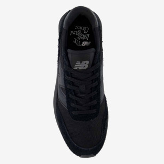 NEW BALANCE Спортни обувки U 370 