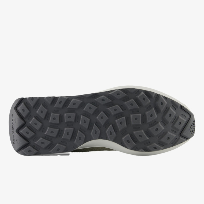 NEW BALANCE Спортни обувки U 370 