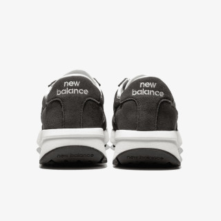 NEW BALANCE Спортни обувки 370 