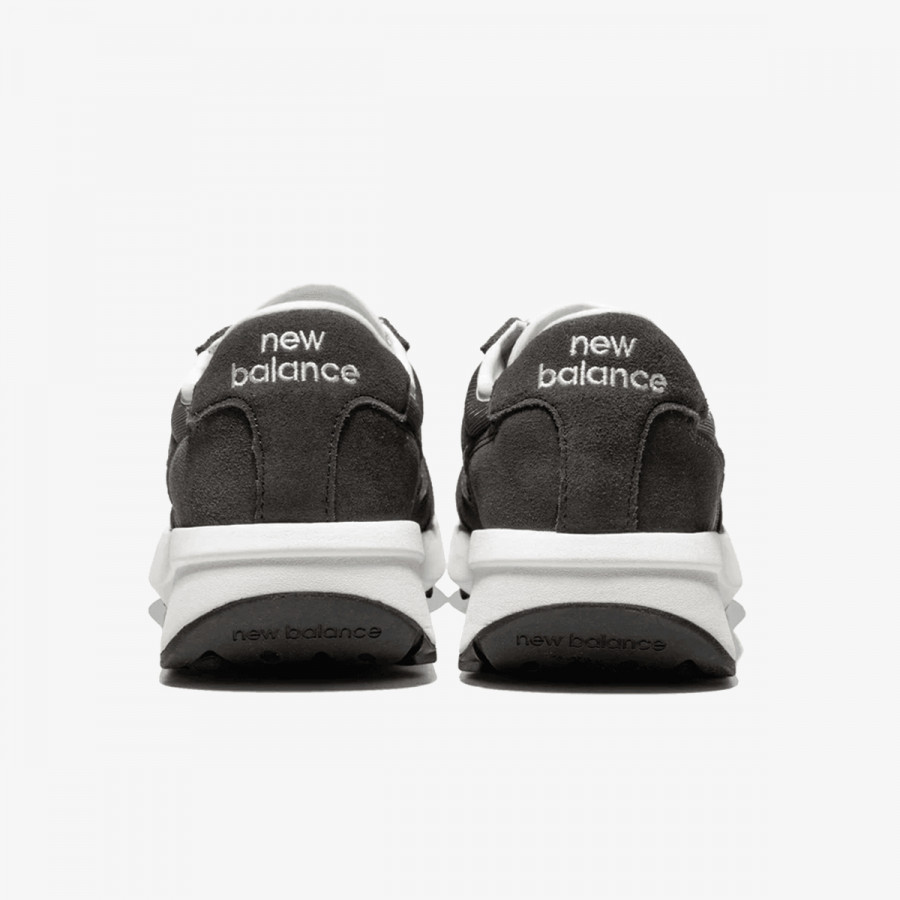 NEW BALANCE Спортни обувки 370 