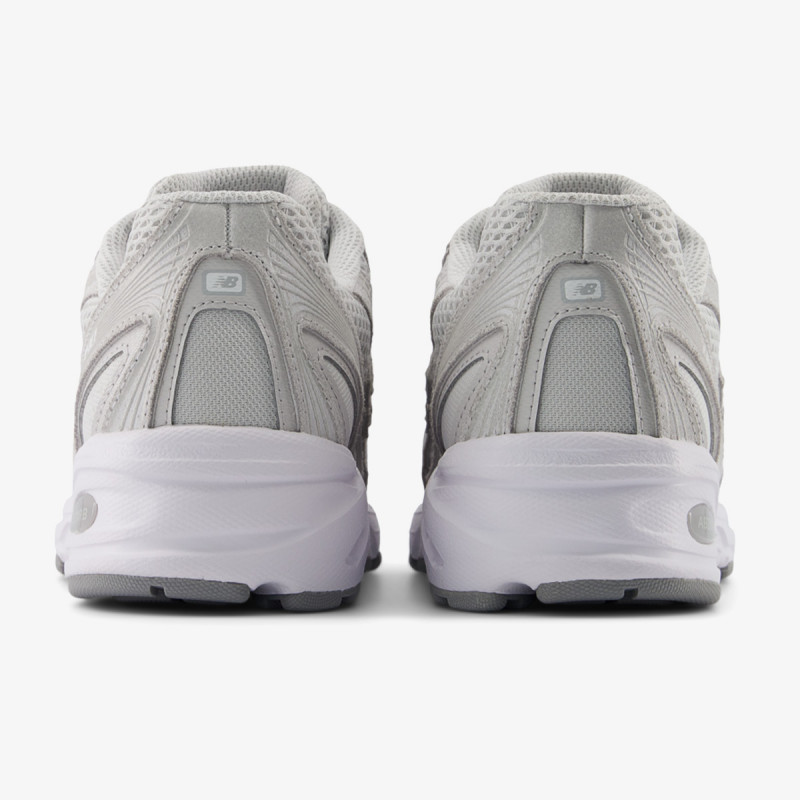 NEW BALANCE Спортни обувки U 740 