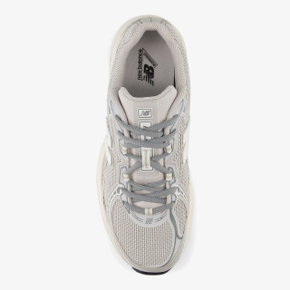 NEW BALANCE Спортни обувки 740 