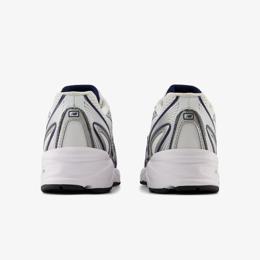 NEW BALANCE Спортни обувки U 740 