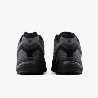 NEW BALANCE Спортни обувки 880 
