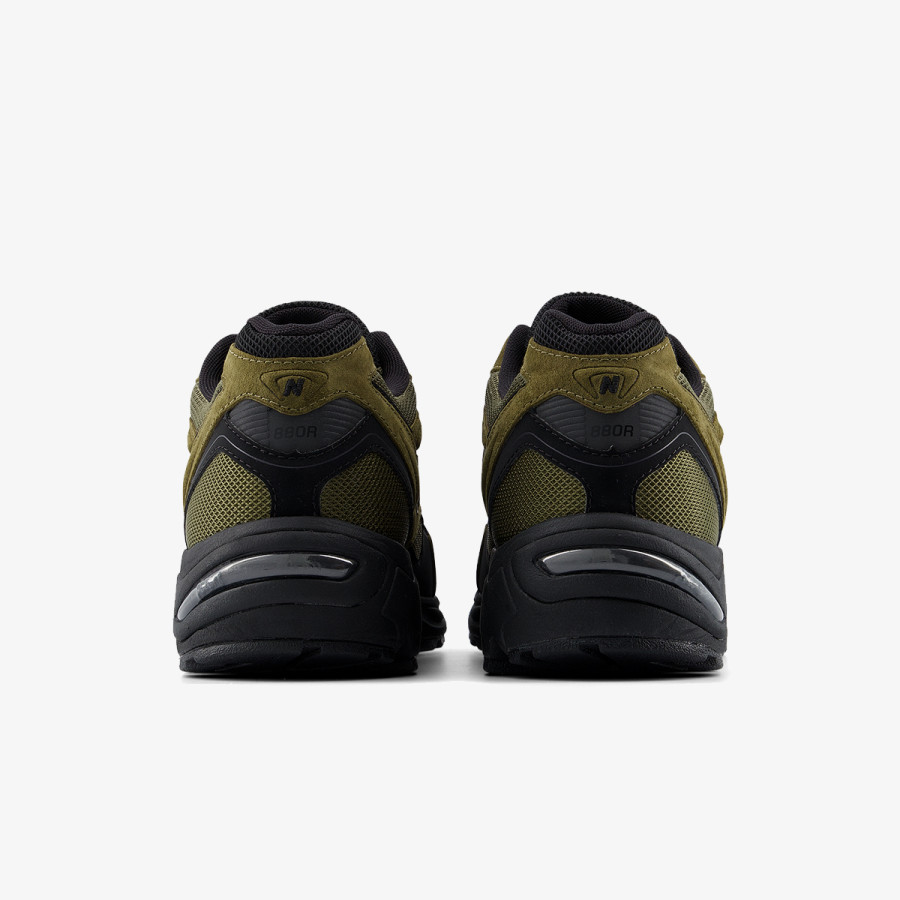 NEW BALANCE Спортни обувки 880 