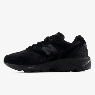 NEW BALANCE Спортни обувки 880 