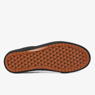 VANS Спортни обувки UA Overt CC 